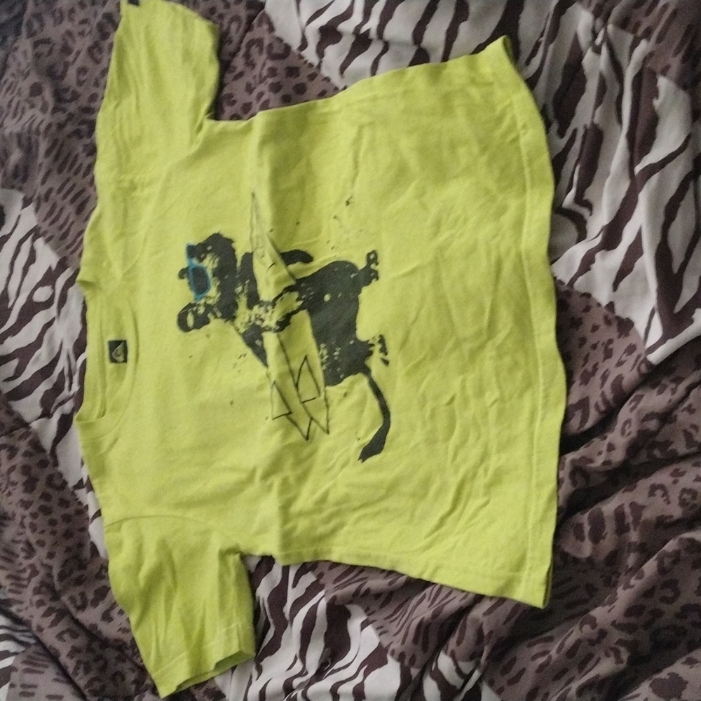 QUICKSILVER (LIME) COLOR SHIRT MOUSE SURFING HOLDING SURFBOARD "NEON LIME"